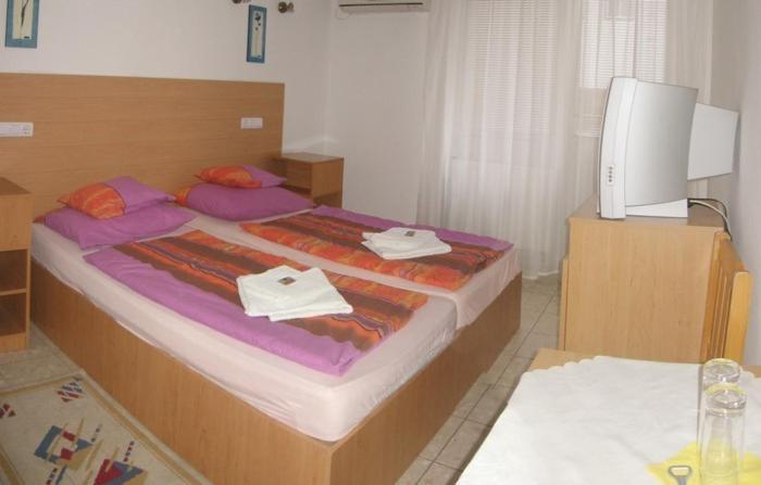 Nadix Panzio Bed & Breakfast Debrecen Oda fotoğraf