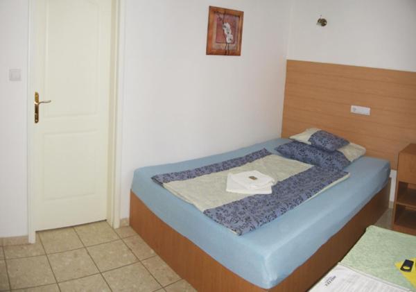 Nadix Panzio Bed & Breakfast Debrecen Oda fotoğraf